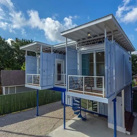 East Downtown Micro-Luxe Container Living Pod #10 Apartment